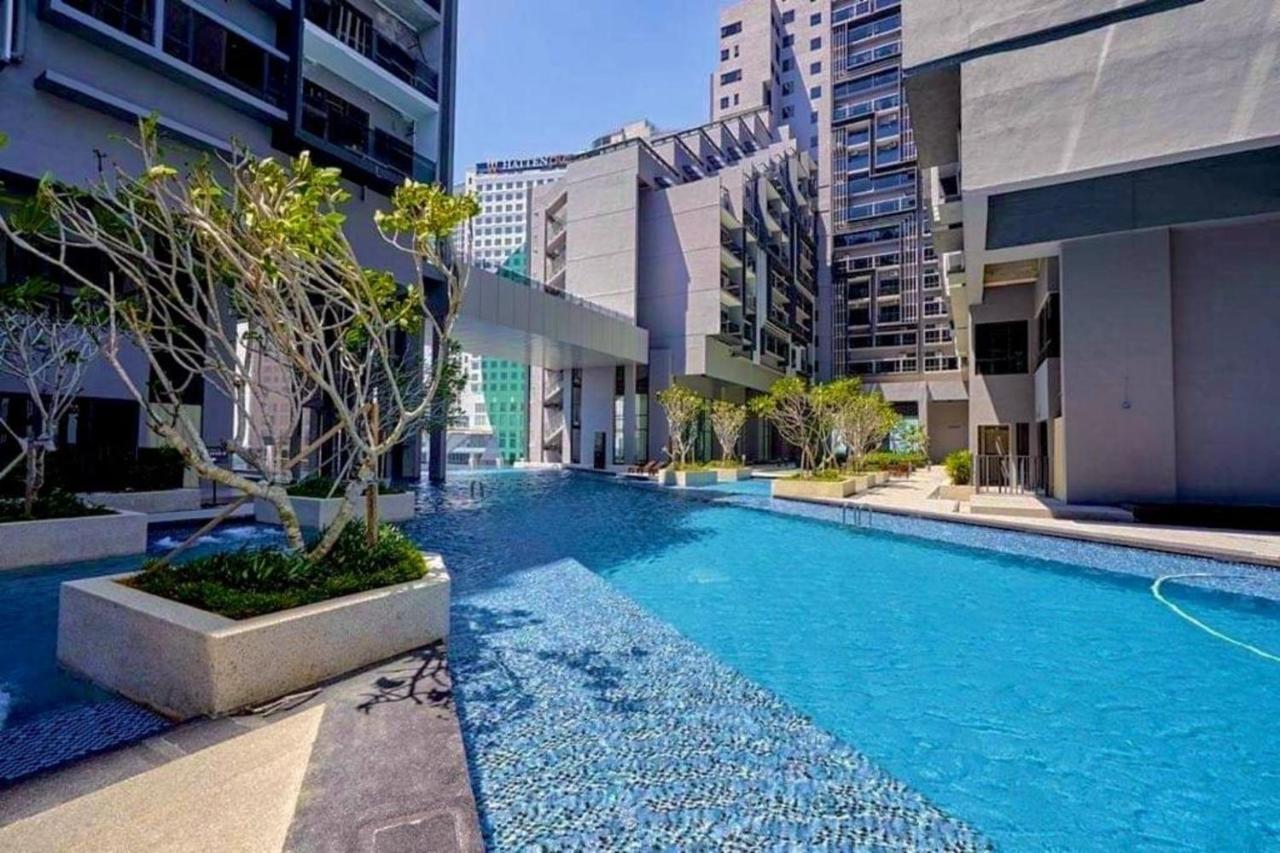 Imperio.Res - Near To Jonker & Mall - Pool View Malacca エクステリア 写真
