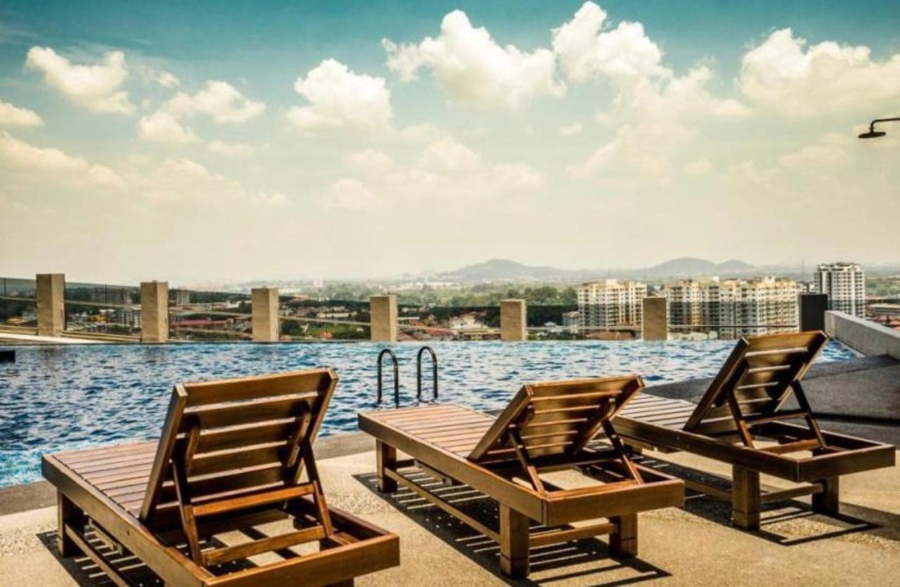 Imperio.Res - Near To Jonker & Mall - Pool View Malacca エクステリア 写真